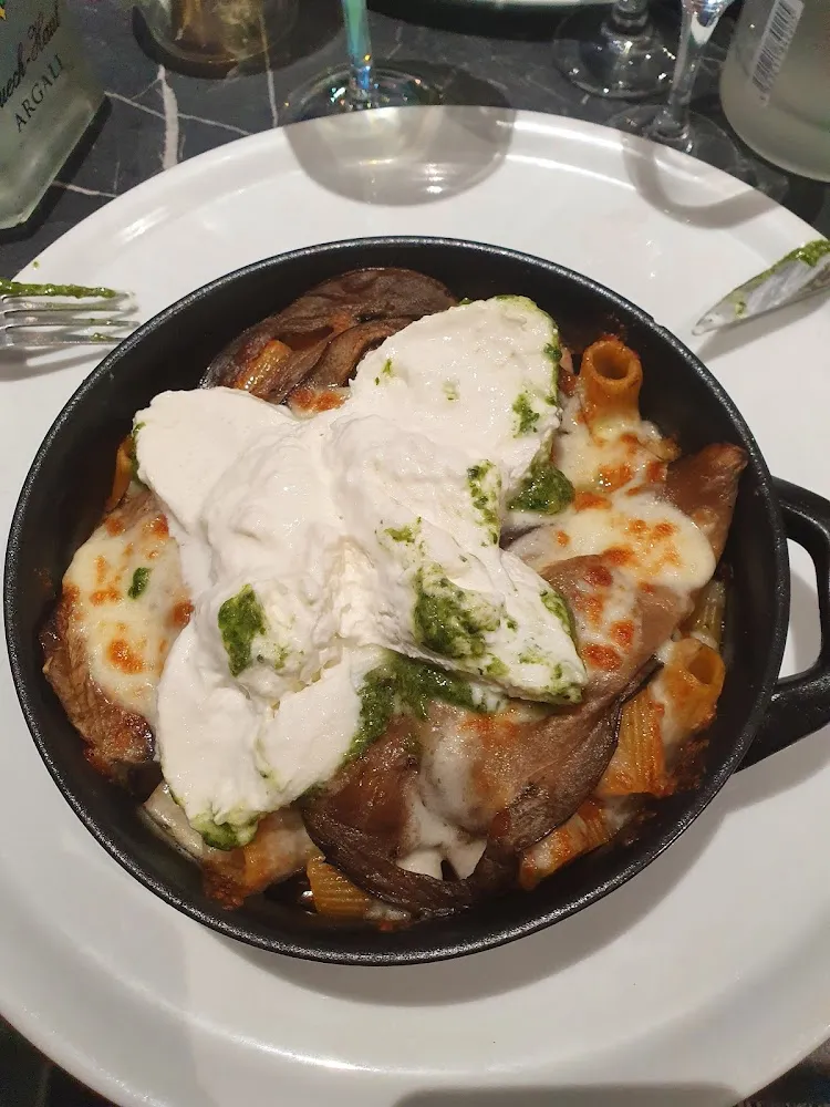 Riggatoni Burrata Aubergines